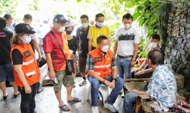 ผู้ว่าฯชลบุรี ลงพื้นที่สำรวจความเสียหายและเยี่ยมให้กำลังใจประชาชนผู้ประสบภัยจากเหตุไฟไหม้บ้าน