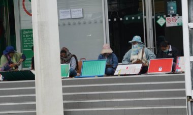 ใครเคยสังเกตุบ้าง และรู้ไหม ทำไม? คนขายหวยรัฐ ใส่เสื้อแขนยาว สวมหมวก ที่นี่มีคำตอบ