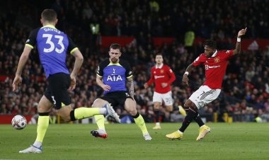 "เฟร็ด-บรูโน่' คนละเม็ด 'แมนฯ ยู" เชือด "สเปอร์ส"-"อลิสซอน"เซฟจุดโทษช่วยหงส์เฉือนค้อนศึก พรีเมียร์ลีก