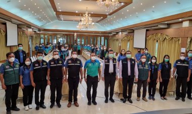 อธิบดีกรมส่งเสริมการเกษตรลงพื้นที่ศรีสะเกษเตรียมเยียวยาเหยื่อน้ำท่วม