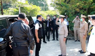 "อนุทิน"พร้อมคณะขึ้นเหนือพบปะอสม.-บุคลากรทางแพทย์รพ.แม่ระมาด