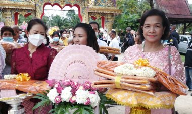 พุทธศาสนิกชนในพื้นทีอำเภอสุไหงปาดีและอำเภอใกล้เคียงร่วมทอดกฐินสามัคคี ณ วัดประชุมชลธารา