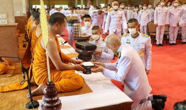 องคมนตรี อัญเชิญผ้าพระกฐินพระราชทาน ถวายพระสงฆ์วัดป่าธรรมคีรี โคราช