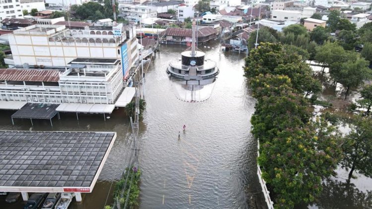 ชัยภูมิวุ่นมวลน้ำทะลักทุกทิศทางทะลักท่วมเขตเศรษฐกิจใจกลางเมืองขยายออกกว่า 7 อำเภอ