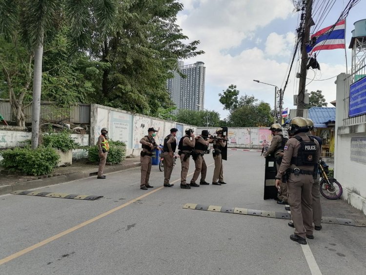 สภ.เมืองสมุทรปราการ ถอดบทเรียนหนองบัวลำภู ซักซ้อมแผนเผชิญเหตุ รองรับเทศกาลปลายปีนี้