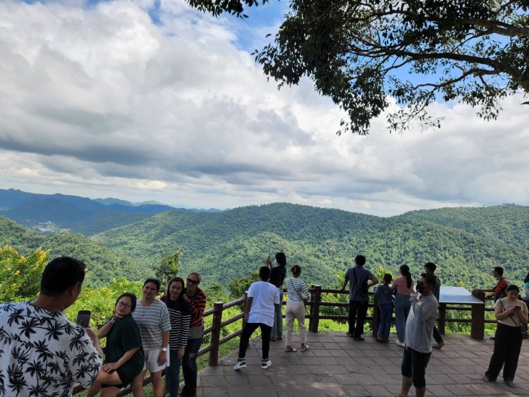 ปราจีนบุรี- วันหยุดยาว นทท.เฮ!ขึ้นรับลมหนาวเขาใหญ่อุณหภูมิต่ำสุด16 องศา