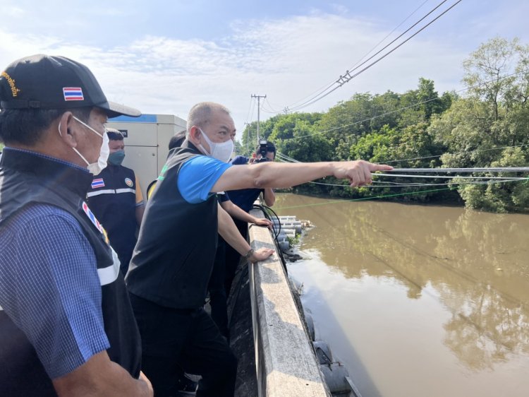 "เฉลิมชัย" ลุยตรวจความพร้อมป้องกันน้ำท่วมเพชรบุรี “อลงกรณ์” ชง 4 โครงการแก้น้ำท่วมถนนเพชรเกษม