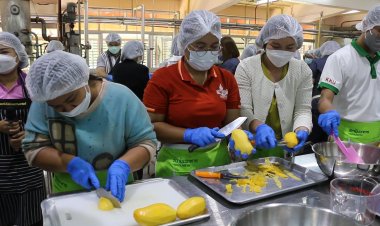 กรมส่งเสริมอุตสาหกรรมจับมือ คณะเทคโนโลยี มข. ติวเข้มเกษตรกรผู้ปลูกมะม่วง ยกระดับมะม่วงอีสานสู่สู่สินค้าแปรรูป