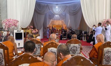 ญาติมิตร-คลื่นปชช.แห่ร่วมพิธีพระราชทานเพลิงศพ สรพงศ์ ชาตรี  พระเอกระดับตำนานของไทย