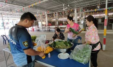 ผู้ใหญ่บ้านพาทำกระทง