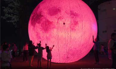 ชาวไทยแห่ชมจันทรุปราคาเต็มดวงคืนวันลอยกระทงคึกคักทั่วประเทศ (ชมคลิป)