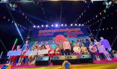   เก็บตก!   สีสันประกวดเทพีนพมาศ(สูงวัย)