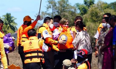 มอบถุงยังชีพพระราชทานถวายแด่พระภิกษุสงฆ์-ราษฎรผู้ประสบอุทกภัยในพื้นที่อำเภอกันทรารมย์