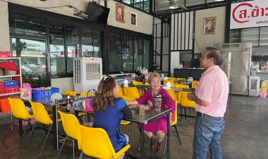 ร้านข้าวต้มกุ๊ยโคราชคึกครื้นมหกรรมฟุตบอลโลกดึงดูดลูกค้ามากินข้าวต้มกุ๊ยเชียร์ทีมโปรด