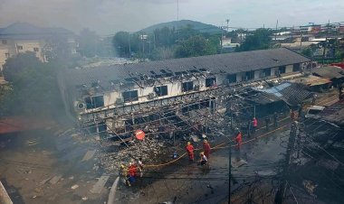 ปิดเมืองไล่ล่าคนร้ายคาร์บอมบ์แฟลตำรวจกลางเมืองนราธิวาสดับ 1 เจ็บอีก 31 ราย (มีคลิป)