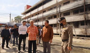 “พ.ต.อ.ทวี” รุดเยี่ยมผู้ได้รับผลกระทบจากเหตุคาร์บอมบ์แฟลตตำรวจนราธิวาส ชู “ผู้กองอ๊อด” ฮีโร่แจ้งเตือนทุกคนจนตัวเองต้องพลีชีพ