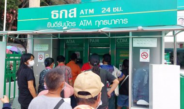 ชาวนาอำนาจเจริญปลื้มแห่กดเงินช่วยเหลือเกษตรไร่ละ1,000 บาทเนื่องแน่น