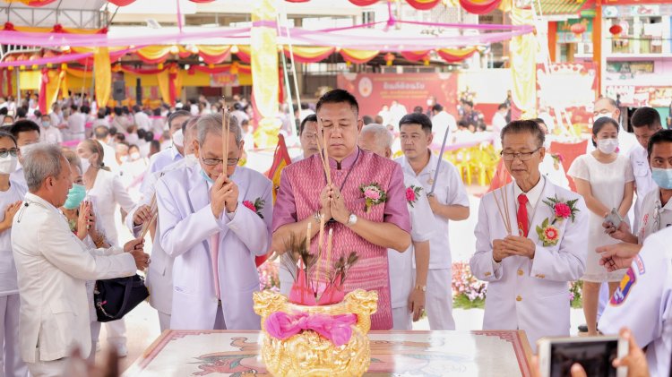 พ่อเมืองชลบุรี เปิดวิหารแปดเหลี่ยมเจ้าแม่กวนอิม และอัญเชิญเทพเจ้าทั้ง 4 พระองค์ประดิษฐาน ณ สมาคมพุทธมามกสว่างประทีปธรรมสถาน อย่างยิ่งใหญ่