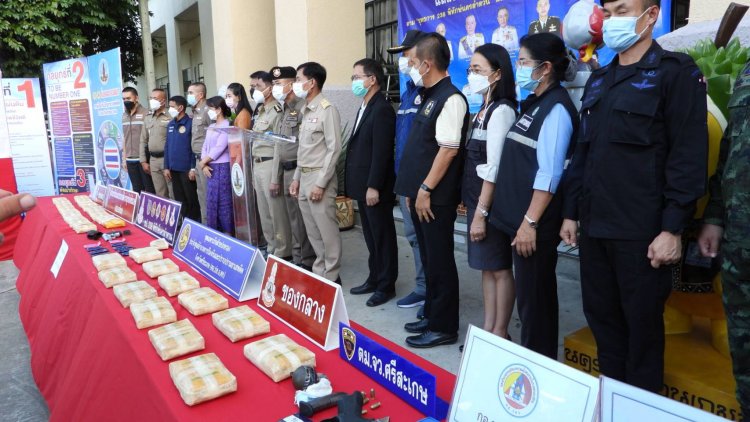 ศรีสะเกษบุกทลายเครือข่ายคดียาเสพติดรายใหญ่ยึดทรัพย์าไว้ตรวจสอบ 5 ราย รวมมูลค่าประมาณ 2,878,000 บาท