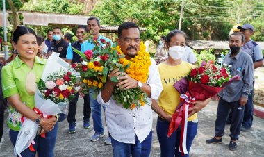 กลุ่มชาวบ้านแห่ให้กำลัง สจ.หลังจากถูก โครงการผลิตฟ้าพลังน้ำ แจ้งความฐานหมิ่นประมาท