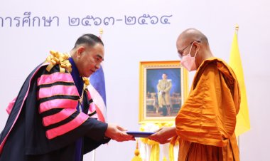 องคมนตรี ประสาทปริญญาบัตรแก่ผู้สำเร็จการศึกษาจากวิทยาลัยนครราชสีมา (วนม.) ประจำปีการศึกษา 2563-2564 จำนวน 1,840 ราย 