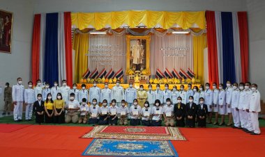 นายอำเภอโพธิ์ศรีสุวรรณนำพสกนิกรน้อมรำลึกเนื่องในวันพ่อแห่งชาติ