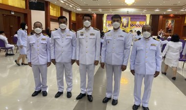 สส.ตาก ร่วมพิธีทำบุญตักบาตรถวายพระราชกุศล พิธีวางพานพุ่ม  เนื่องในวันคล้ายวันพระบรมราชสมภพ ร.9 วันพ่อแห่งชาติ