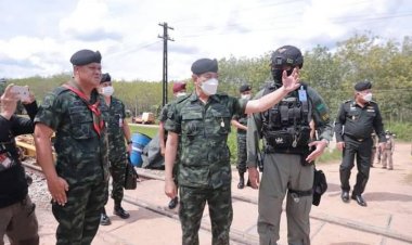 แม่ทัพภาคที่ 4 สั่งยกระดับความปลอดภัยป้องคนร้ายบึ้มซ้ำจุดกู้รางรถไฟพื้นที่สะเดา-คุมเข้มย่านเศรษฐกิจ