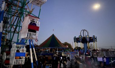 ระทึกสุดเสียว!งานประจำปีฮีตสิบสองและงานกาชาด 2565 อำนาจเจริญ ไฟดับกว่า 12 นาทีอลหม่านทั้งงาน