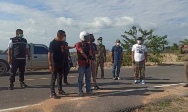 เคลียร์ไม่ลงตัว ดาบตำรวจและลูกน้องสังหารโหดสายตำรวจด้วยกัน โยนห่อยาเสพติดในที่เกิดเหตุ  จัดฉากเพื่อเบี่ยงเบนประเด็น