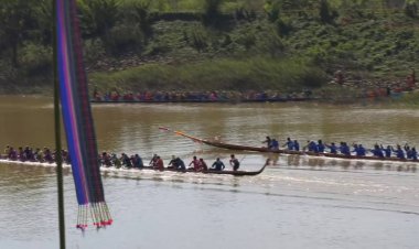 รมช.มหาดไทยเปิดงานประเพณีแข่งเรือยาวชิงถ้วยพระราชทานพระพันปีหลวง