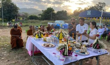 พระอาจารย์เชาว์   หล่อพระ ใต้ต้นโพธิ์ใหญ่ อายุ 200 ปี   หลังพระธุดงค์  นิมิตรฝัน เป็นจุดพัก