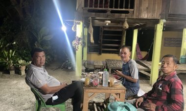 ผู้ใหญ่หมี แม่สอด และทีมงาน ออกพบปะเยี่ยมเยือนชาวบ้าน