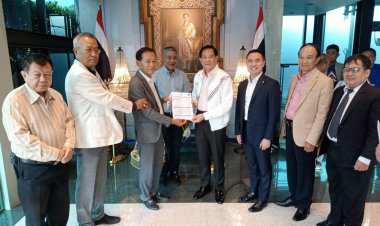 ปธ.ธรรมาภิบาลนำอดีต ส.ส.ภาคเหนือ-ผู้นำท้องถิ่นอีสานเสริมทัพพรรครวมไทยสร้างชาติ