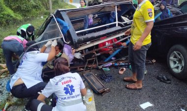 กระบะบรรทุกคนงาน ชนท้าย รถสิบล้อบรรทุกไม้ยางพาราคนงาน คนขับ ได้รับเจ็บยก คัน 15 คน เสียชีวิต1คน