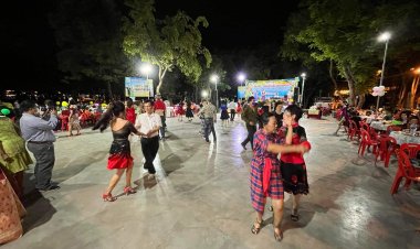 หนาวนี้!ชวน"เล่น เต้น รำ"อบอุ่นร่างกายที่ลานลีลาสสวนดอกคูณ ริมบึงแก่นนคร