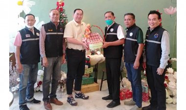 “นายกเคี้ยง”  ต้อนรับ เครือข่ายสหกรณ์จังหวัดกำแพงเพชรแสดงความยินดีรับตำแหน่งรองหัวหน้าพรรครวมแผ่นดิน