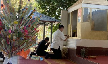 "นายกเคี้ยง"ประธานพิธีจุดธูป-เทียน งานฌาปนกิจศพ "แม่หลวงสี ขัดต๋า"