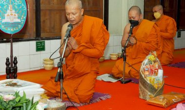 วัดบางน้ำผึ้งในร่วมกับอบต.บางน้ำผึ้งจัดกิจกรรม สวดมนต์ อธิษฐานจิต ถวายองค์ภาให้หายจากอาการพระประชวร