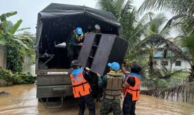 ทบ.ระดมกำลังพล-ยุทโธปกรณ์ ครบครันช่วยเหยื่อน้ำท่วมใต้ 7 จังหวัด ลดความเสียหายทรัพย์สินประชาชน