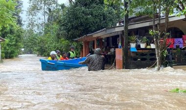 ผบ.ฉก.นราธิวาส ย้ำชัด “เคียงข้างประชาชน”ระดมกำลังพล ช่วยอพยพปชช.อาศัยที่ปลอดภัย