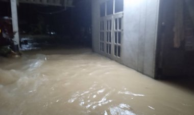 พัทลุงอ่วมหนัก!น้ำท่วมรุนแรงในรอบ 20 ปี-ศูนย์กลางเศรษฐกิจการค้าจมบาดาลสูงถึง 1.20 เมตร