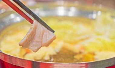 สัตวแพทย์ แนะผู้บริโภค สายชาบู-หมูกระทะ เน้น “แยก” อุปกรณ์คีบของสุก-ดิบ ป้องกันไข้หูดับ