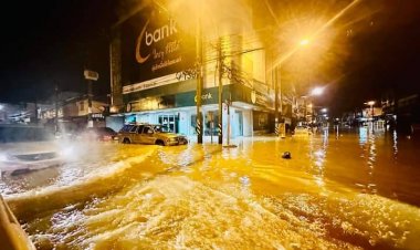 ฝนถล่มพัทลุงอ่วมหนักรอบ 20 ปี - “แม่ขรี”ศูนย์กลางเศรษฐกิจการค้าจมบาดาลสูงถึง 1.20 ม.สูญกว่า 100 ล้าน