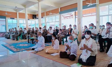 พสกนิกรอำเภอบ้านแท่น ร่วมกันจัดพิธีเจริญพระพุทธมนต์ เจริญกิจภาวนาถวายพระพรชัยมงคลแด่"พระองค์ภา"