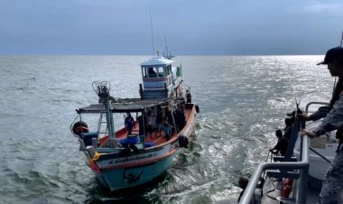 คลื่นลมแรงซัดเรือประมง “อับปางกลางทะเล”เสียชีวิต 3 รอดชีวิต 1 สูญหายอีก 1 คน