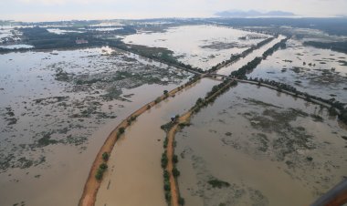 ฝนลด!สงขลายังอ่วมน้ำท่วม 15 อำเภอ เดือดร้อนเกือบ 2 แสนคน-เสียชีวิต 2 ศพ
