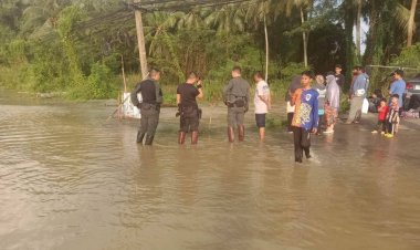 ทีมฉลามกู้ภัยปัตตานีระดมกำลังปูพรมค้นหาหนุ่มพลัดตกน้ำยังไม่ทราบชะตากรรม