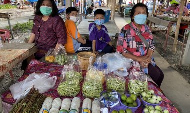 “ตลาดนัดครูจันทร์เพ็ญ” จุดเช็คอินของคนชอบของถูกและดี สินค้าจากวิถีชุมชนคนบ้านแพรก