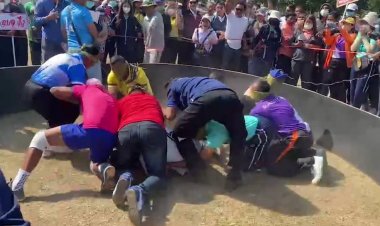 สีสันสุดฮา!แข่งขันกีฬาท้องถิ่นสัมพันธ์อำเภอห้วยแถลงวิ่งกระสอบป่านและปิดตาจับเป็ด